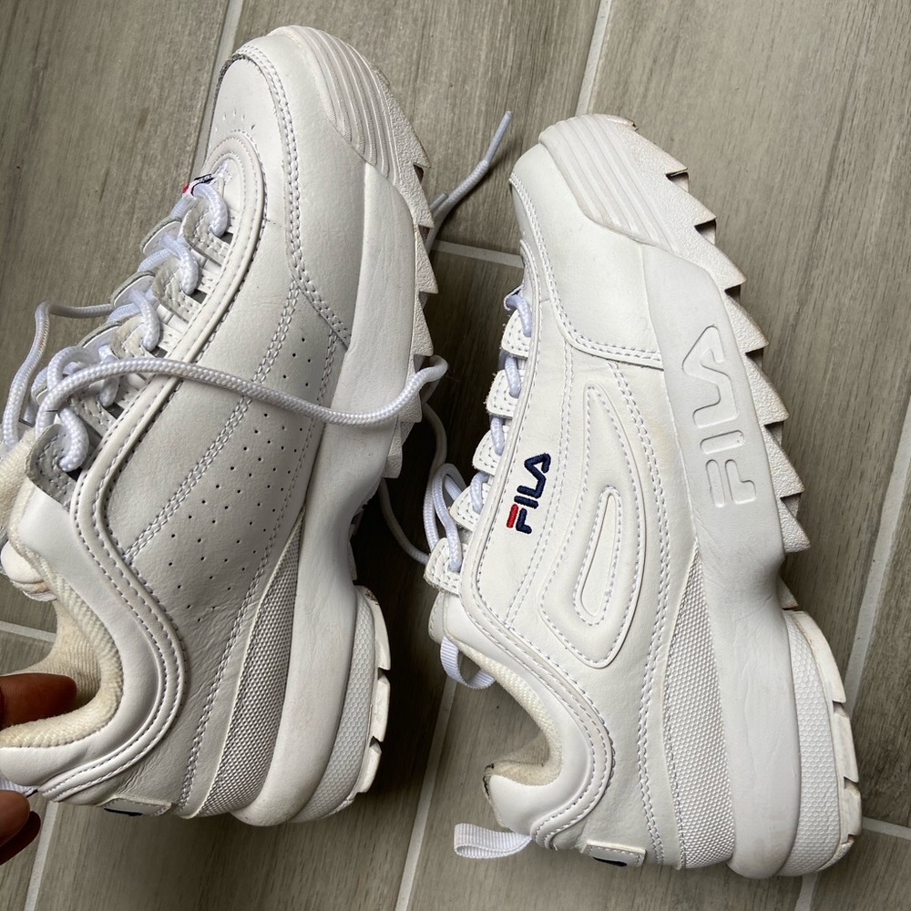 fila disrupter, size 8 in women